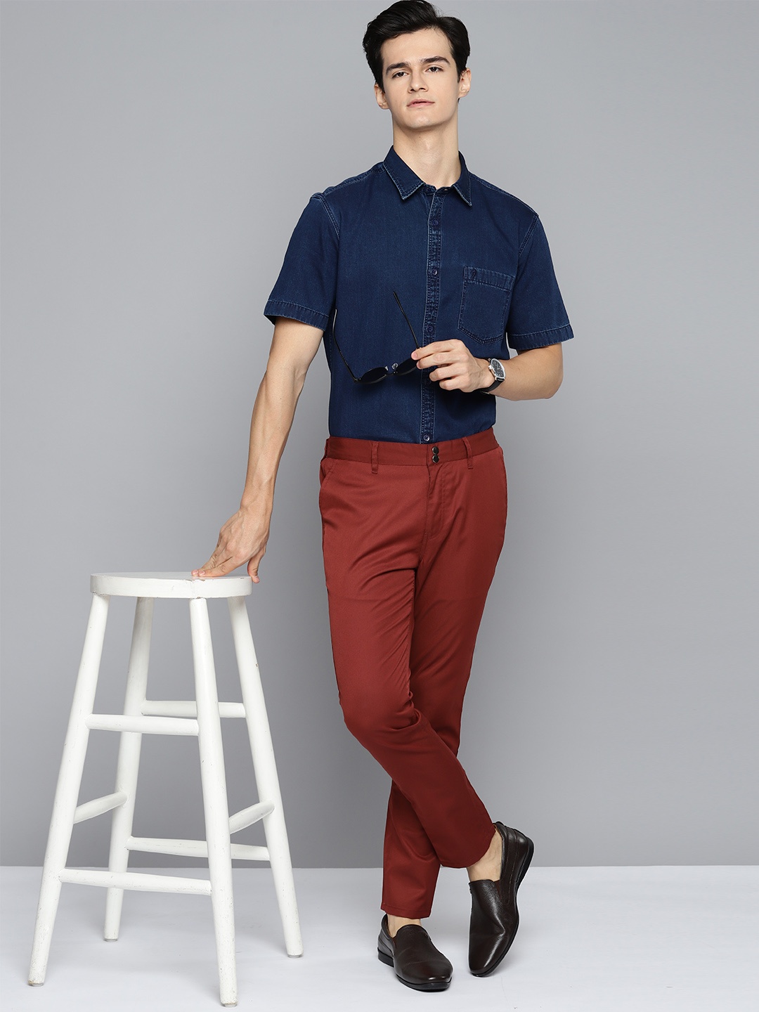 

Indian Terrain Pure Cotton Chiseled Slim Fit Chambray Shirt, Navy blue