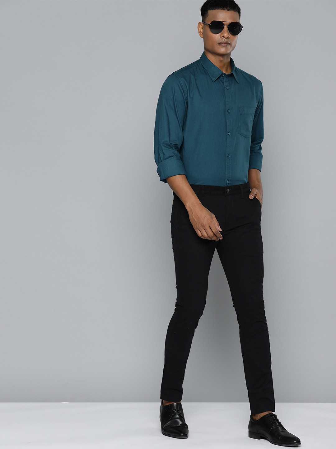

Indian Terrain Men Slim Fit Pure Cotton Semiformal Shirt, Teal
