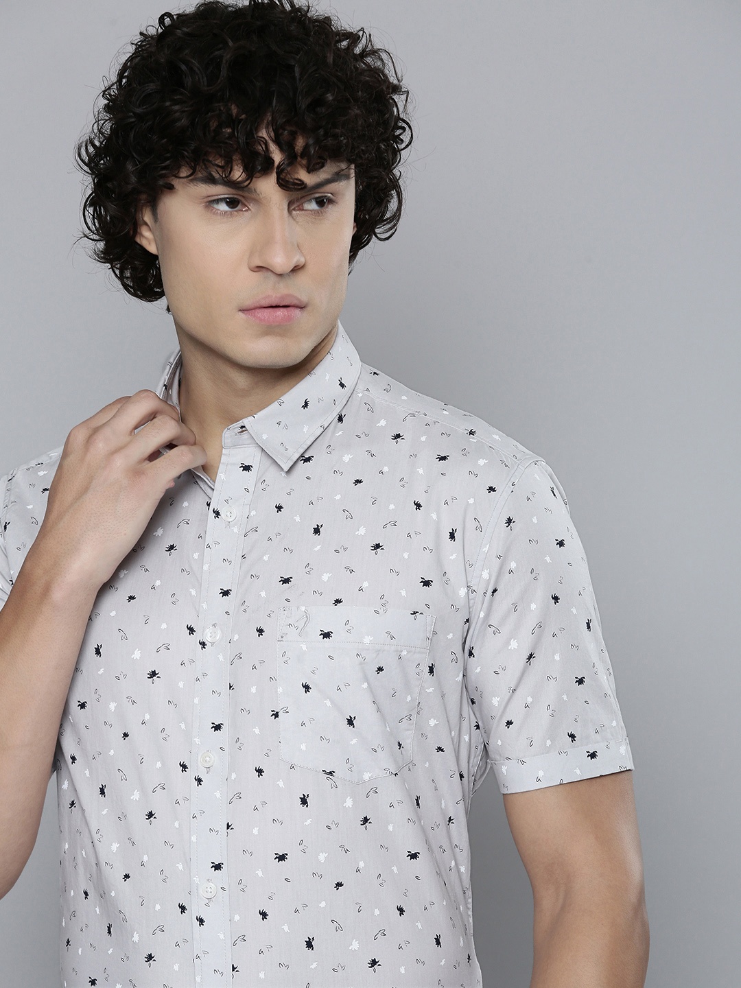 

Indian Terrain Chiseled Slim Fit Printed Pure Cotton Semiformal Shirt, Grey