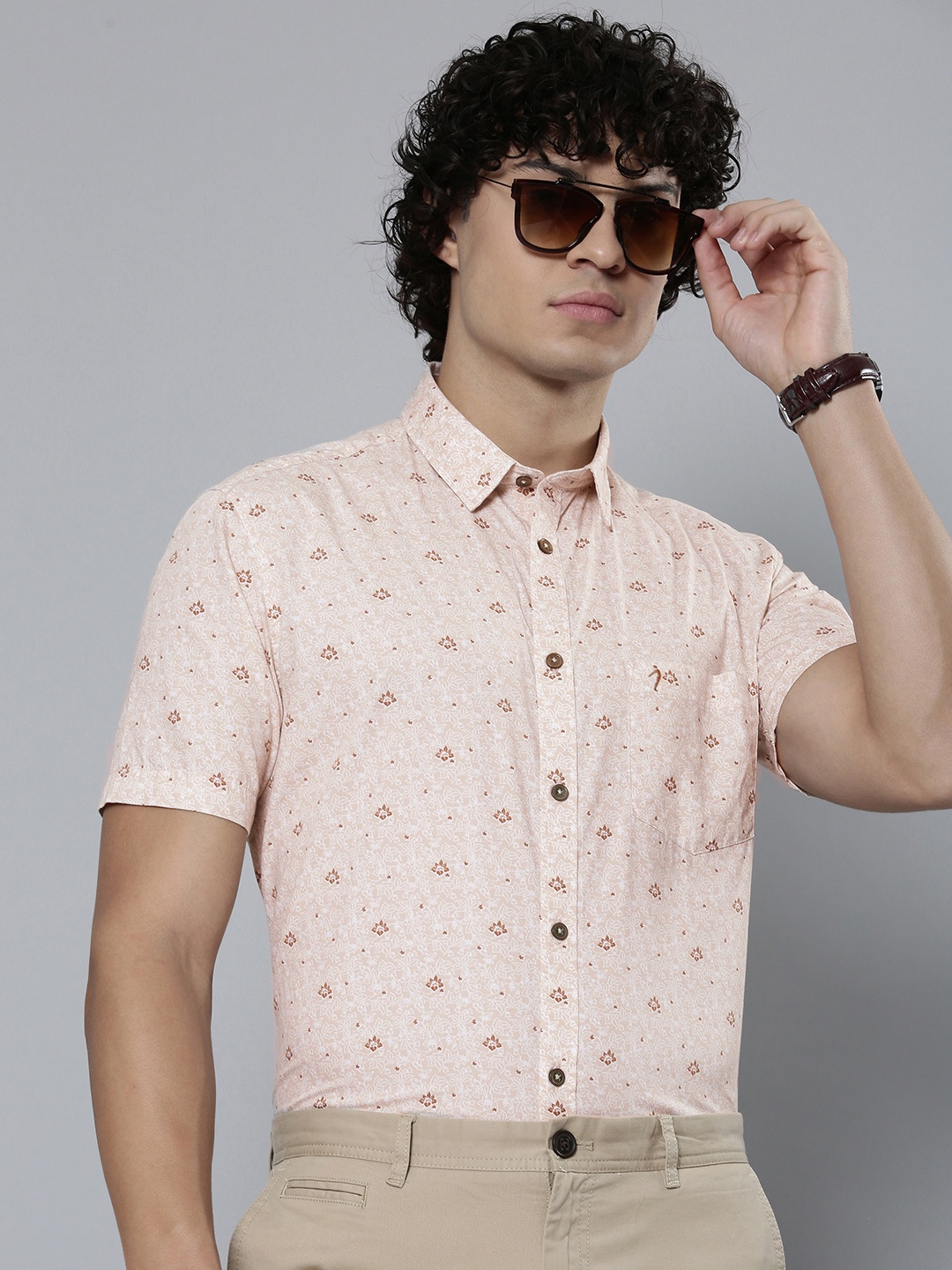 

Indian Terrain Men Pure Cotton Chiseled Slim Fit Printed Semiformal Shirt, Brown