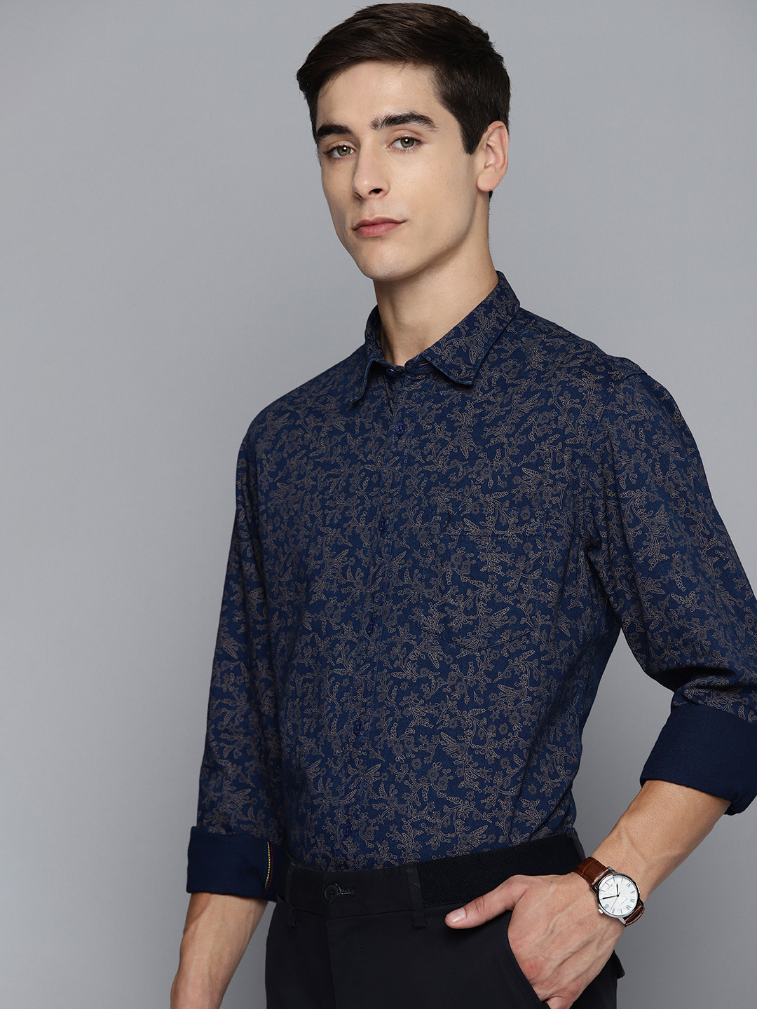 

Indian Terrain Pure Cotton Slim Fit Opaque Printed Semiformal Shirt, Navy blue