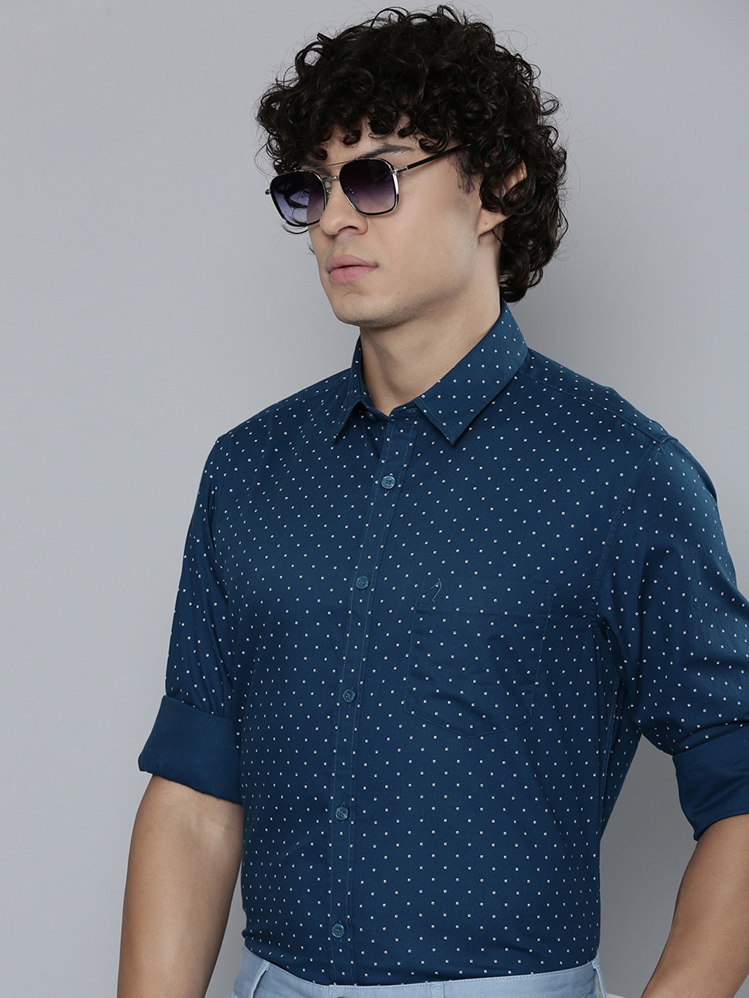 

Indian Terrain Printed Pure Cotton Chiseled Slim Fit Casual Shirt, Blue