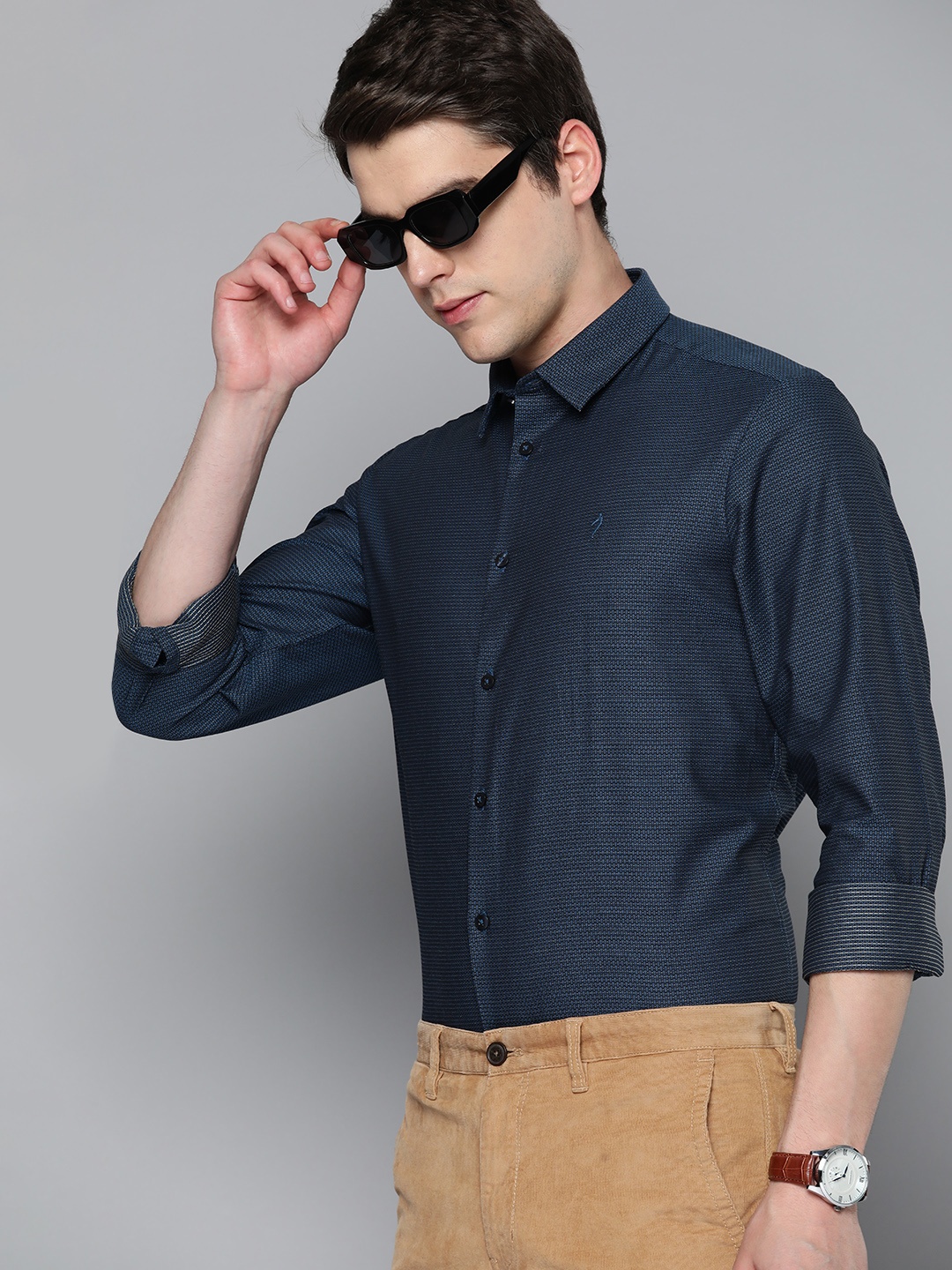 

Indian Terrain Cotton Slim Fit Textured Smart Casual Shirt, Navy blue