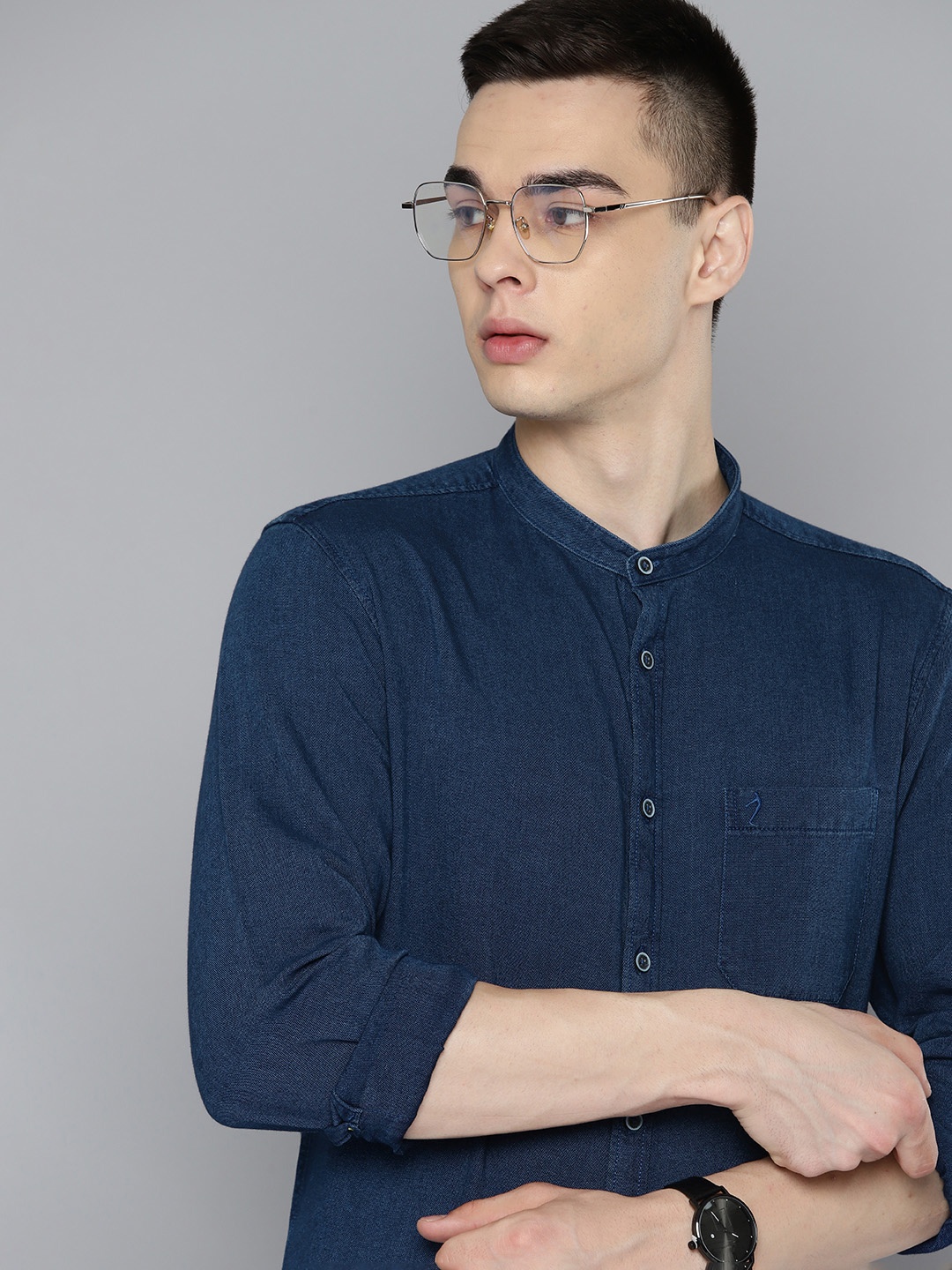 

Indian Terrain Men Chiseled Slim Fit Opaque Casual Shirt, Navy blue