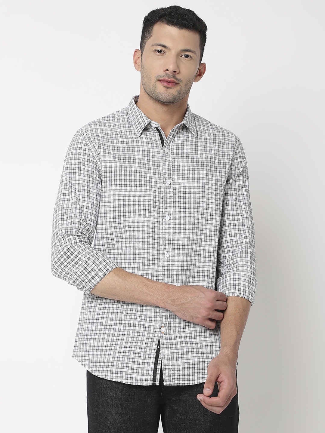 

SPYKAR Men Pure Cotton Slim Fit Checked Casual Shirt, White
