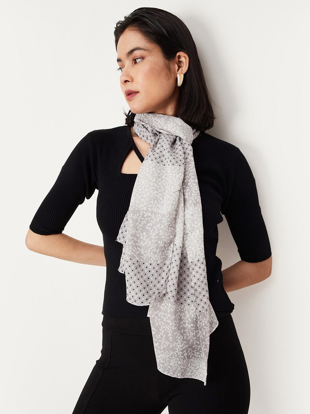 

max Women Printed Scarf, Grey
