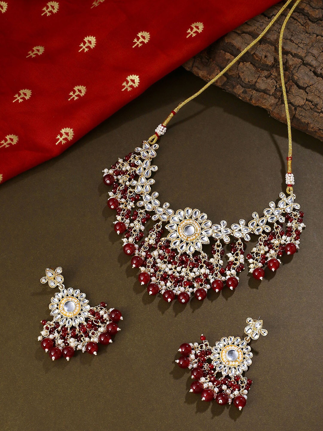 

Yellow Chimes Gold-Plated Kundan-Studded & Beaded Choker Jewellery Set, White