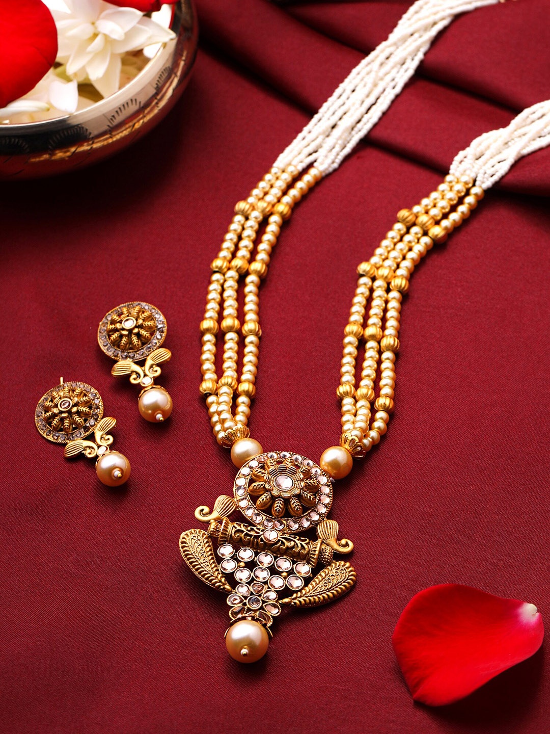 

Yellow Chimes Gold-Plated Stone Studded & Pearl Beaded Jewellery Set, Off white