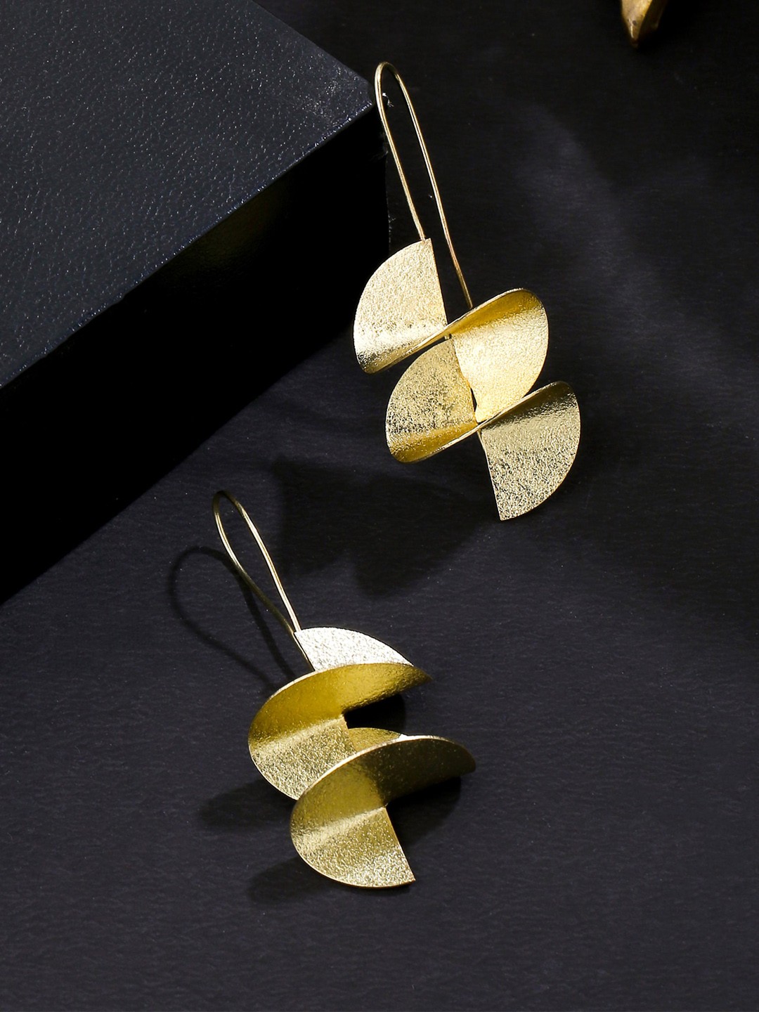 

Yellow Chimes 925 Sterling Silver Gold-Plated Contemporary Drop Earrings