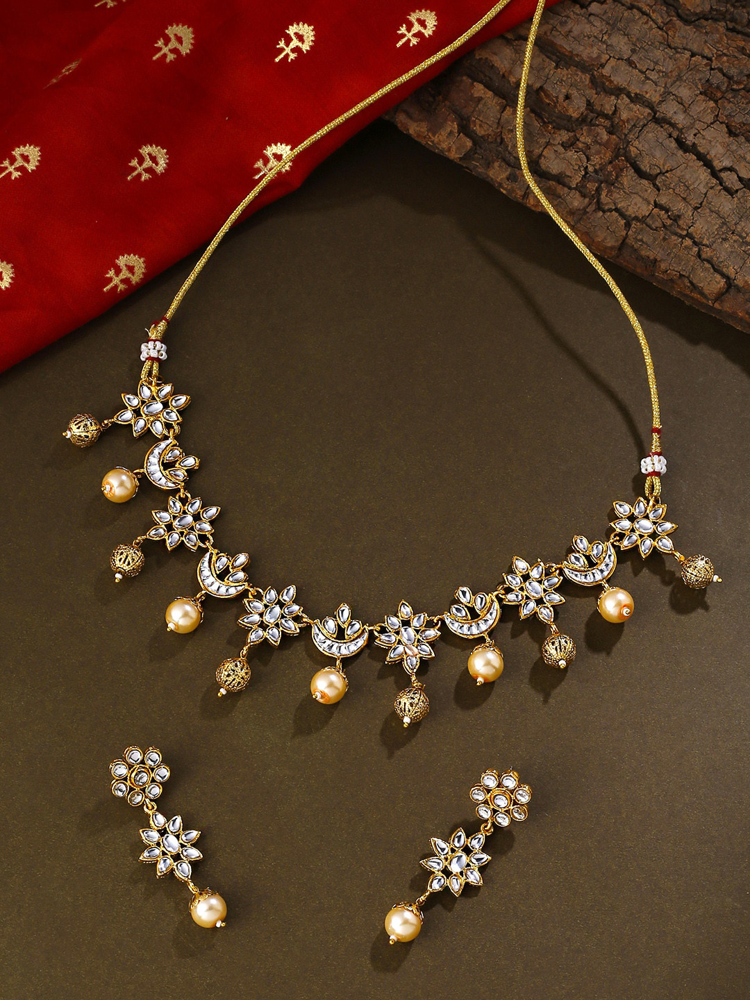 

Yellow Chimes Gold-Plated Crystal Studded & Pearl Beaded Dual side Jewellery Set, Green