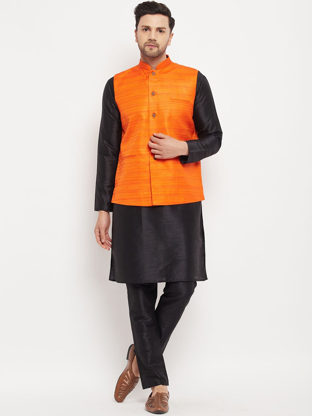 

VASTRAMAY Straight Kurta with Pyjamas & Nehru Jacket, Black