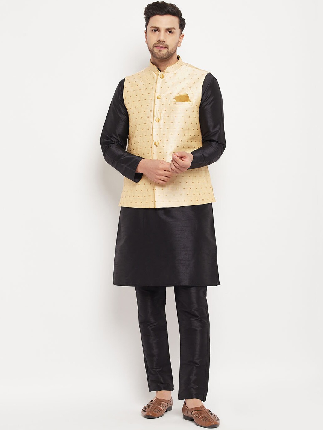

VASTRAMAY Straight Kurta with Pyjamas & Nehru Jacket, Black