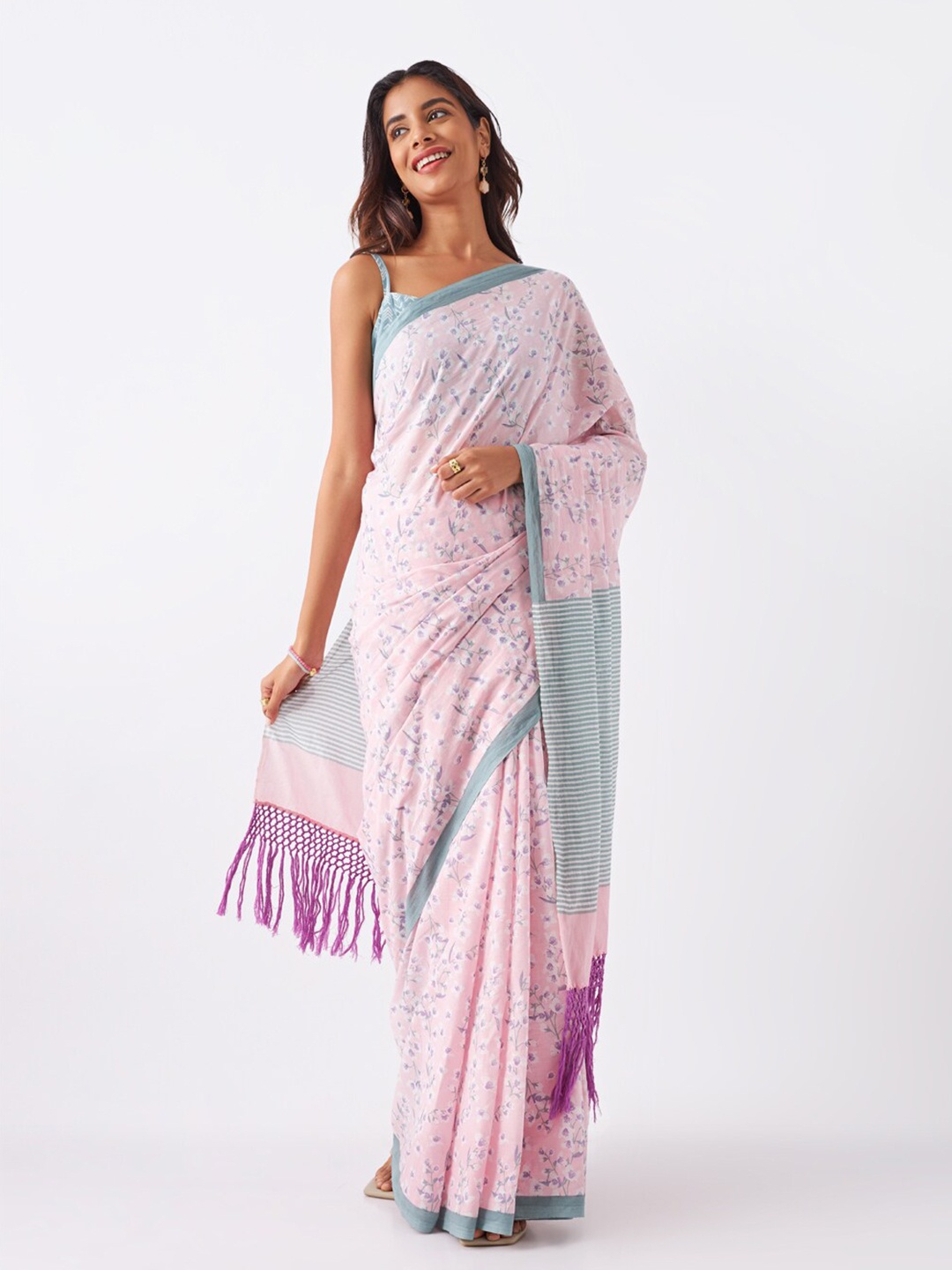 

Taneira Floral Printed Pure Cotton Saree, Pink