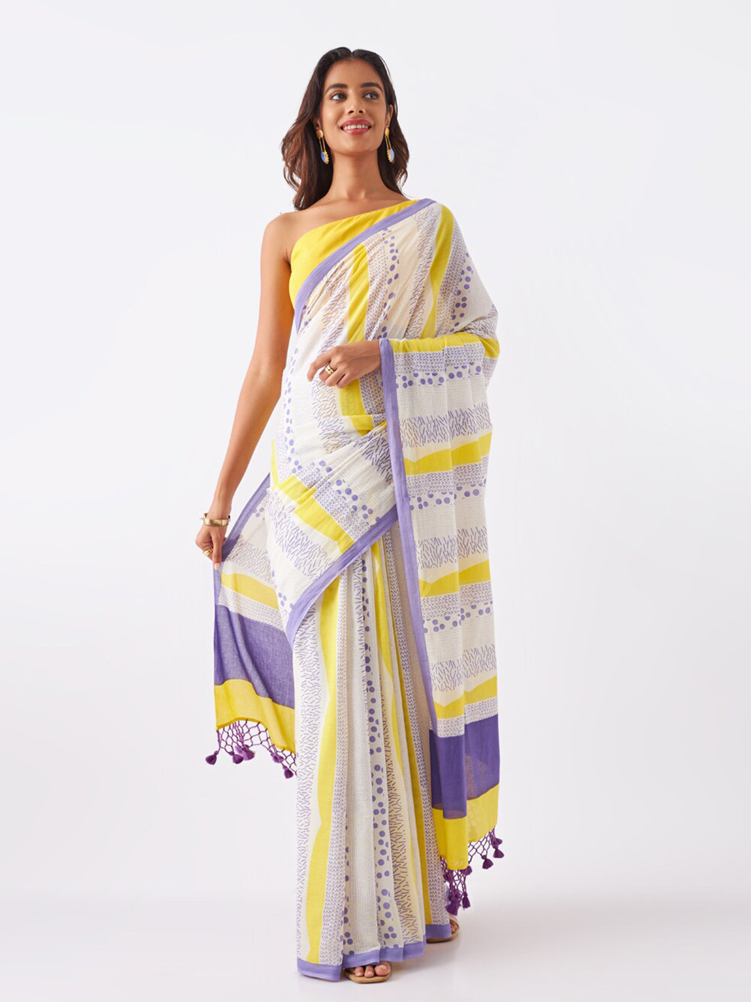 

Taneira Striped Pure Cotton Saree, Off white