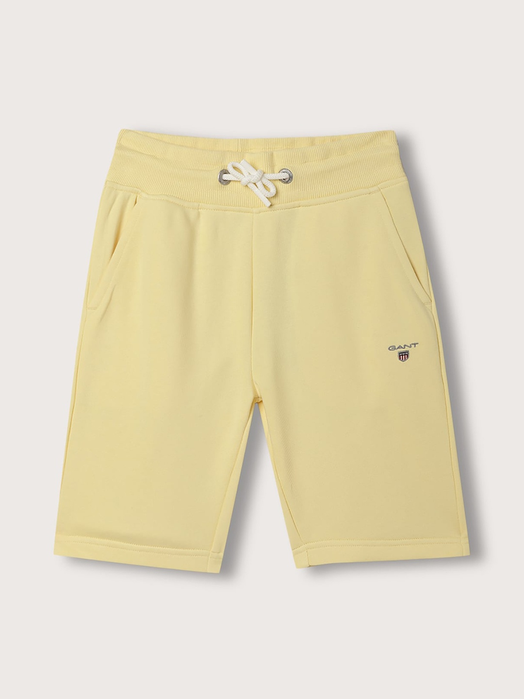 

GANT Boys Solid Mid-Rise Shorts, Yellow