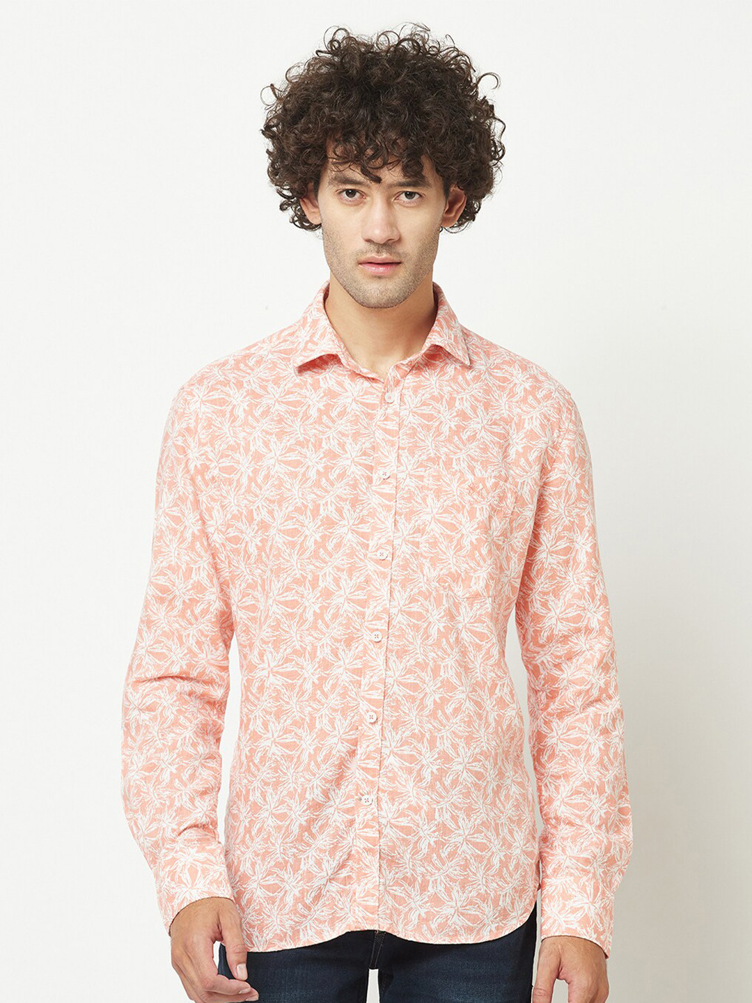 

Crimsoune Club Men Slim Fit Floral Printed Casual Shirt, Peach