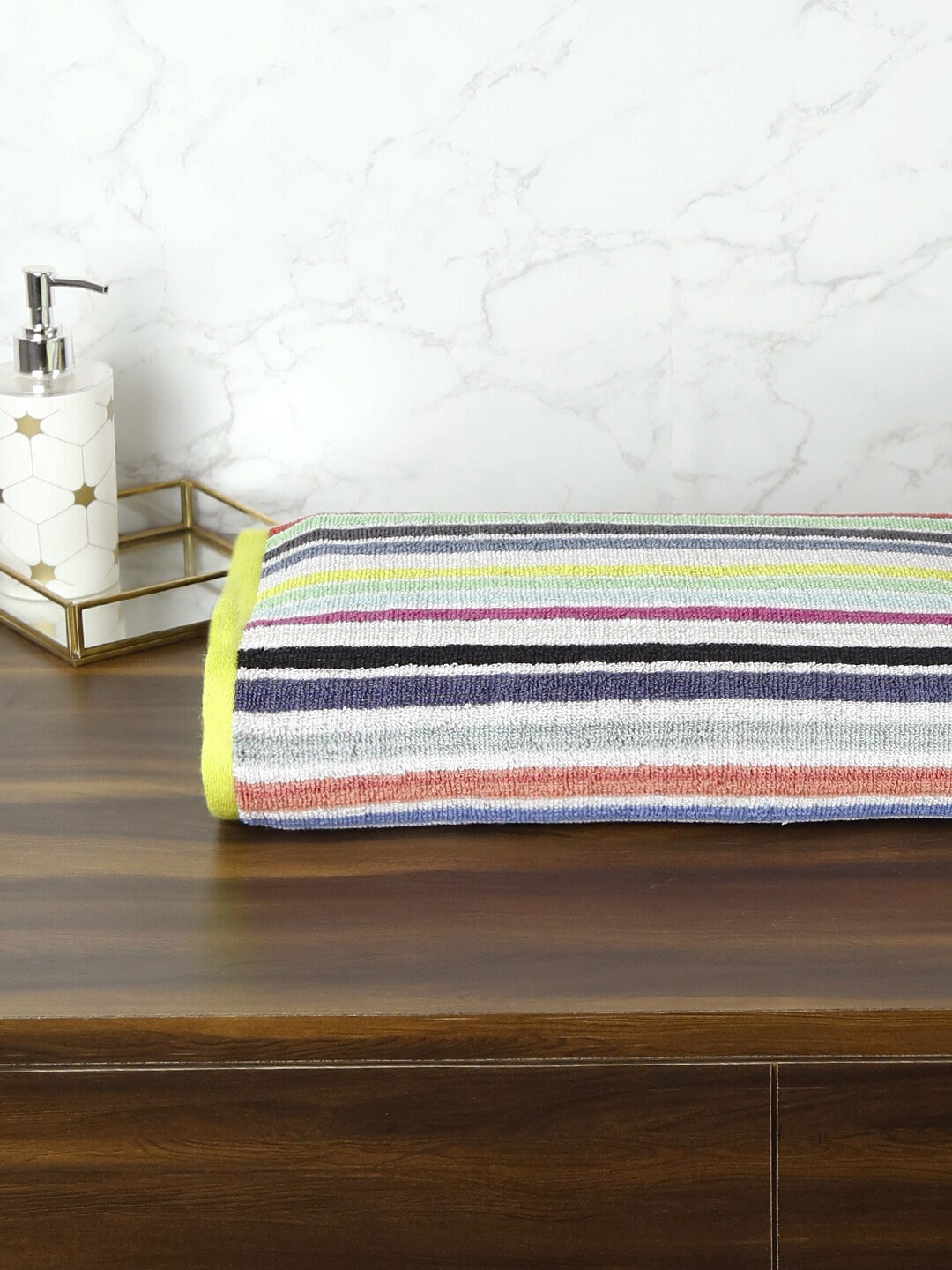 

Trident White & Green Striped 500 GSM Cotton Bath Towel