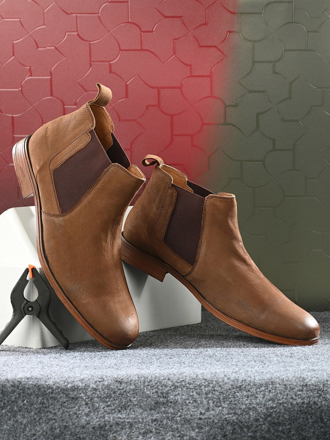 

CLOG LONDON Men Mid-Top Flat Leather Boots, Brown