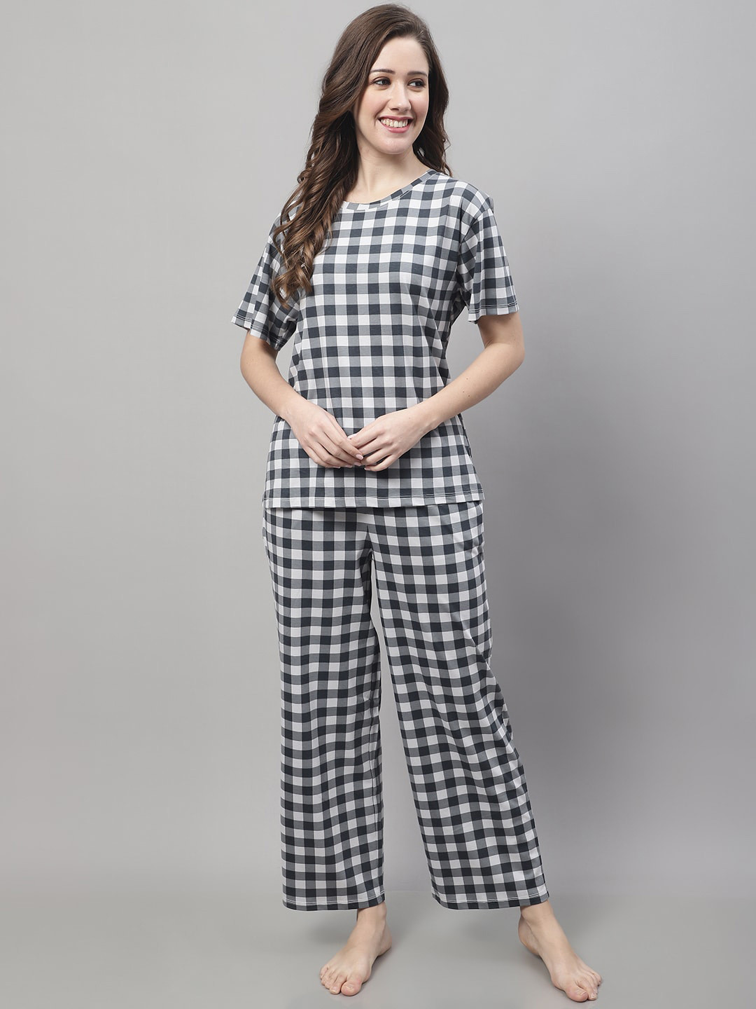 

Kanvin Checks Round Neck Night Suit, Black