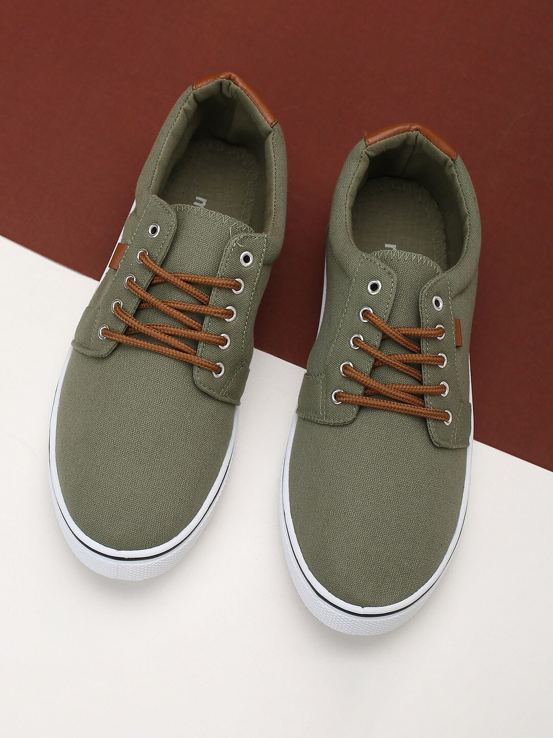 

max Men Lace Up Round Toe Perforations Sneakers, Green