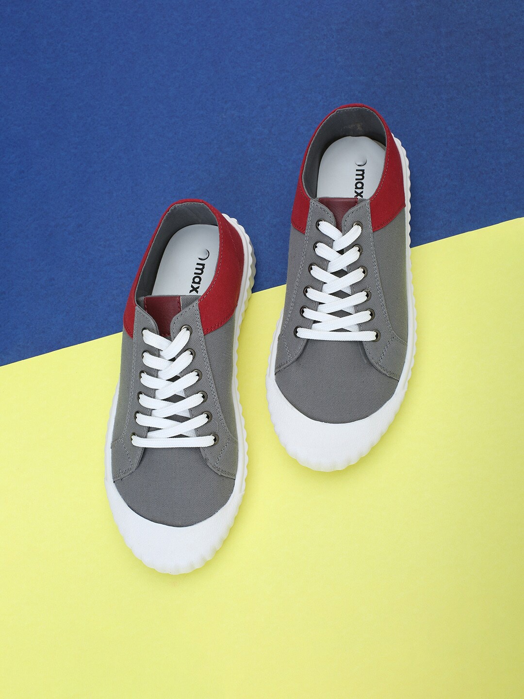 

max Men Lace Up Round Toe Colourblocked Flatforms, Red