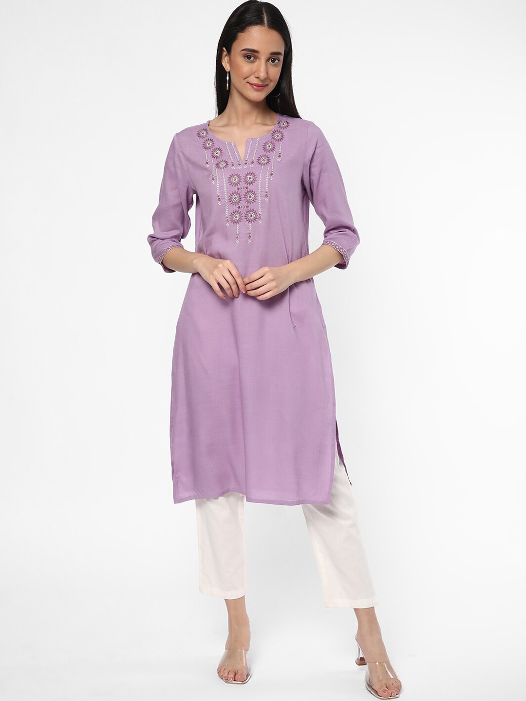 

R&B Floral Yoke Design Thread Work Kurta, Purple