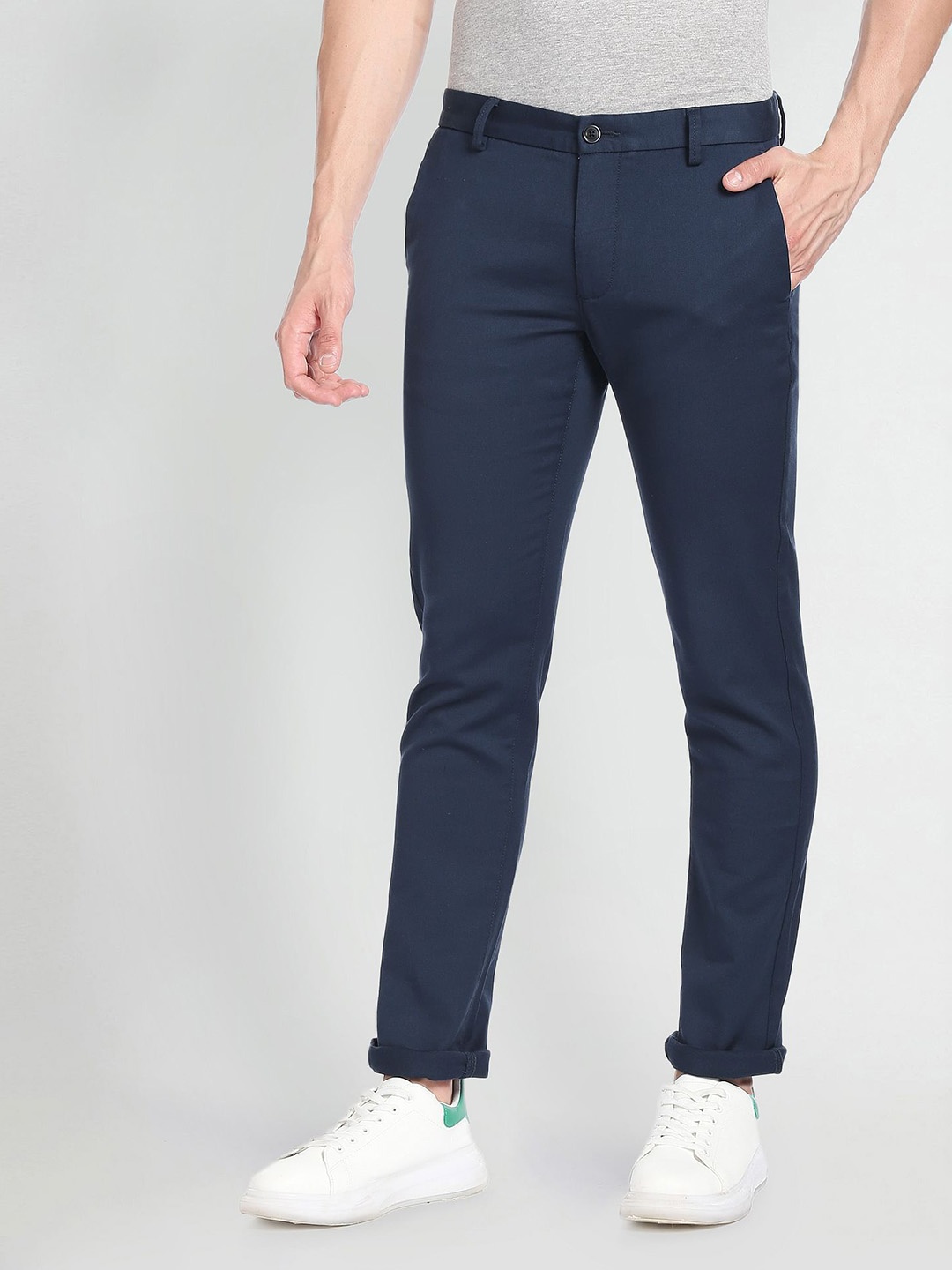 

Arrow Sport Men Solid Slim Fit Low-Rise Trousers, Navy blue
