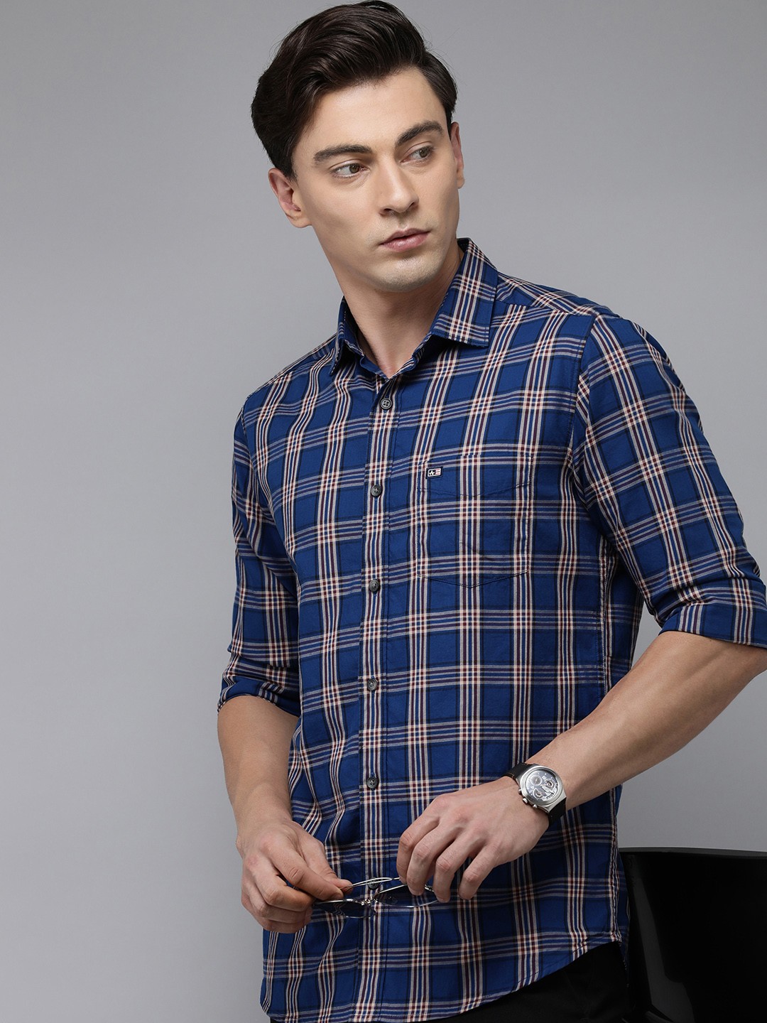 

Arrow Sport Men Slim Fit Checked Pure Cotton Casual Shirt, Navy blue