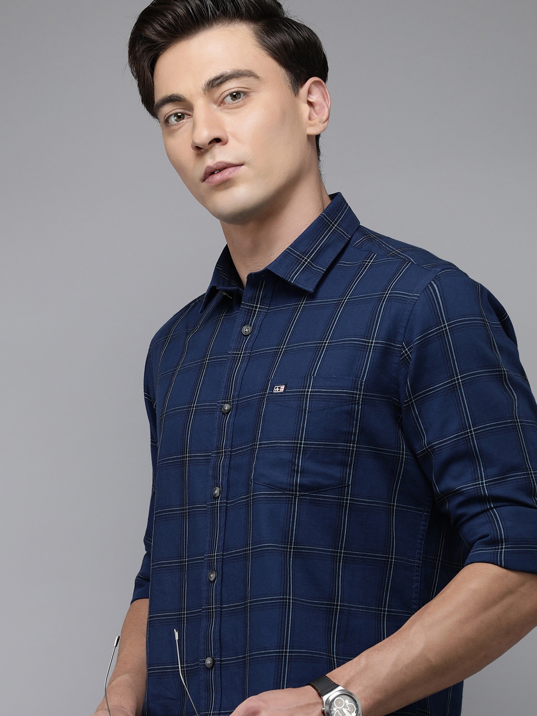 

Arrow Sport Men Slim Fit Checked Pure Cotton Casual Shirt, Navy blue