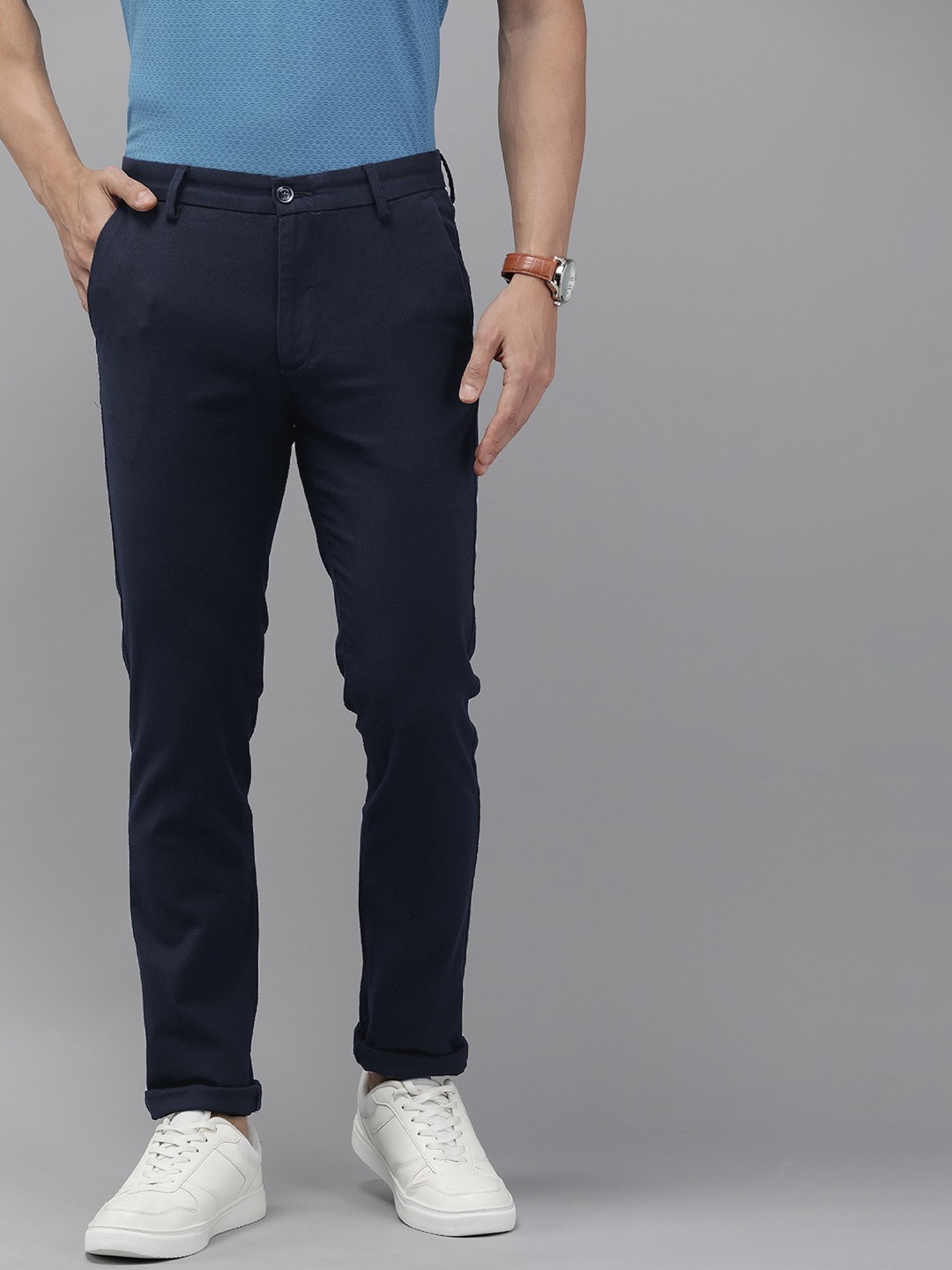 

Arrow Sport Men Self Design Textured Skinny Fit Low-Rise Chinos Trousers, Navy blue