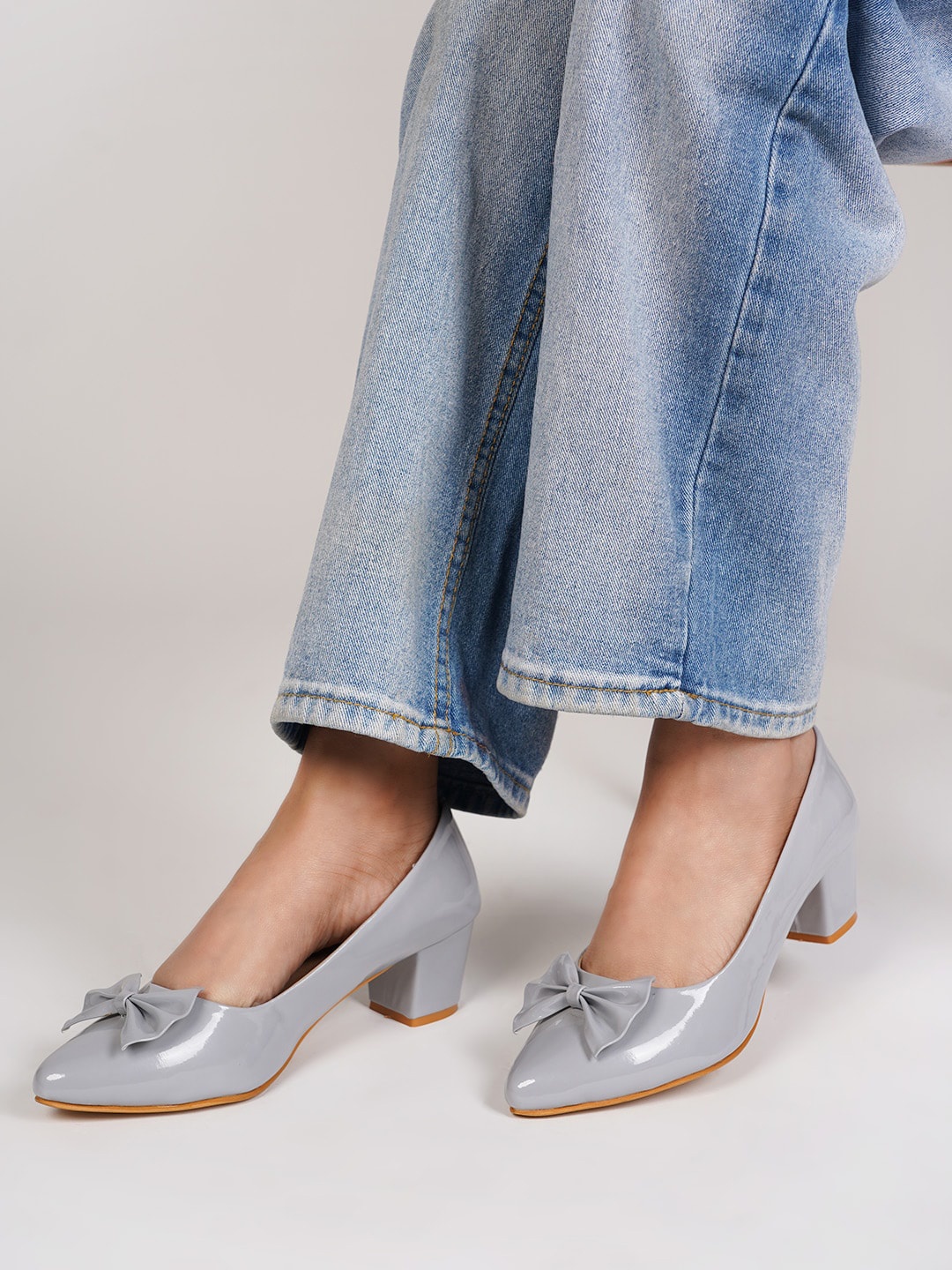 

SCENTRA Embellished Pointed Toe Block Pumps With Bows, Grey