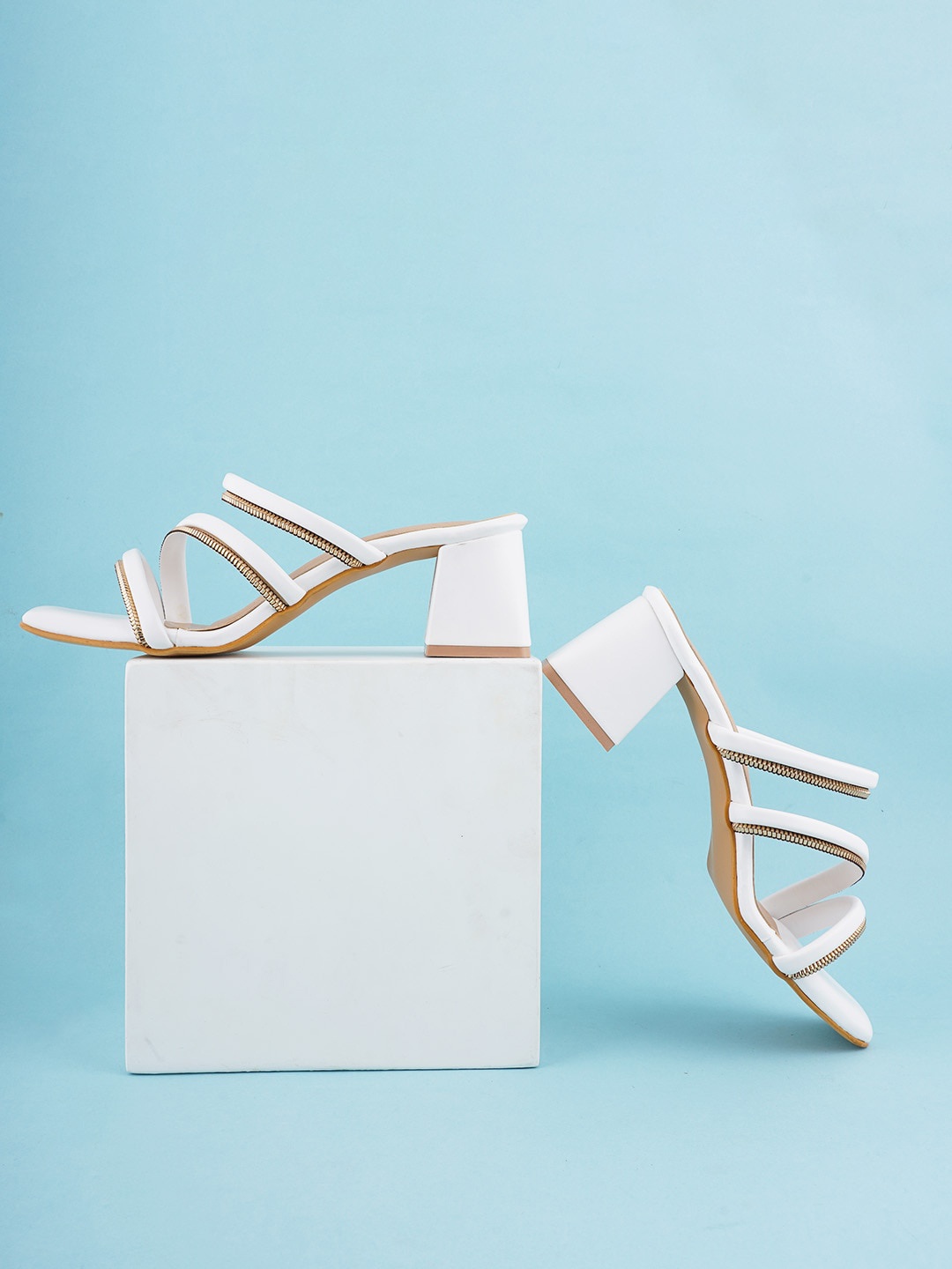 

SCENTRA Woven Design Open Toe Block Heels, White