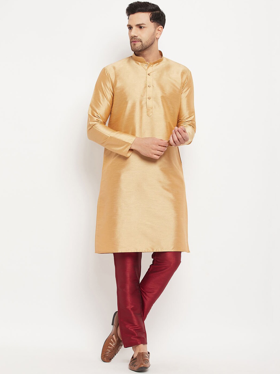 

VASTRAMAY Men Gold-Toned Kurta with Trousers