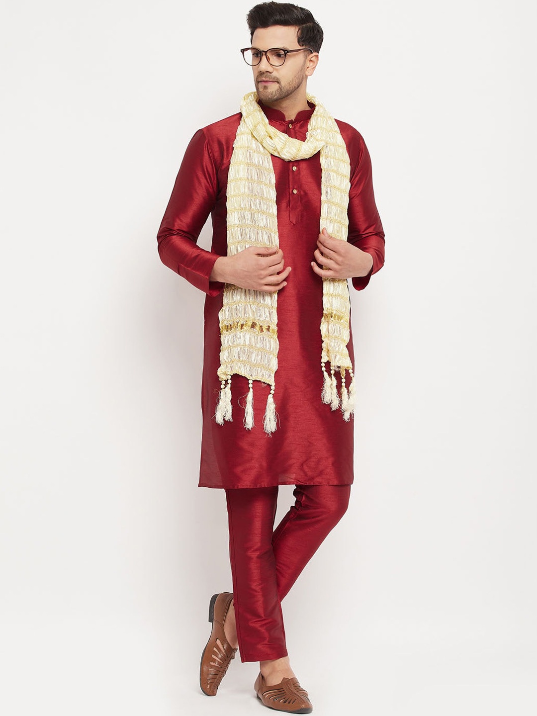 

VASTRAMAY Straight Kurta with Pyjamas & Dupatta, Maroon