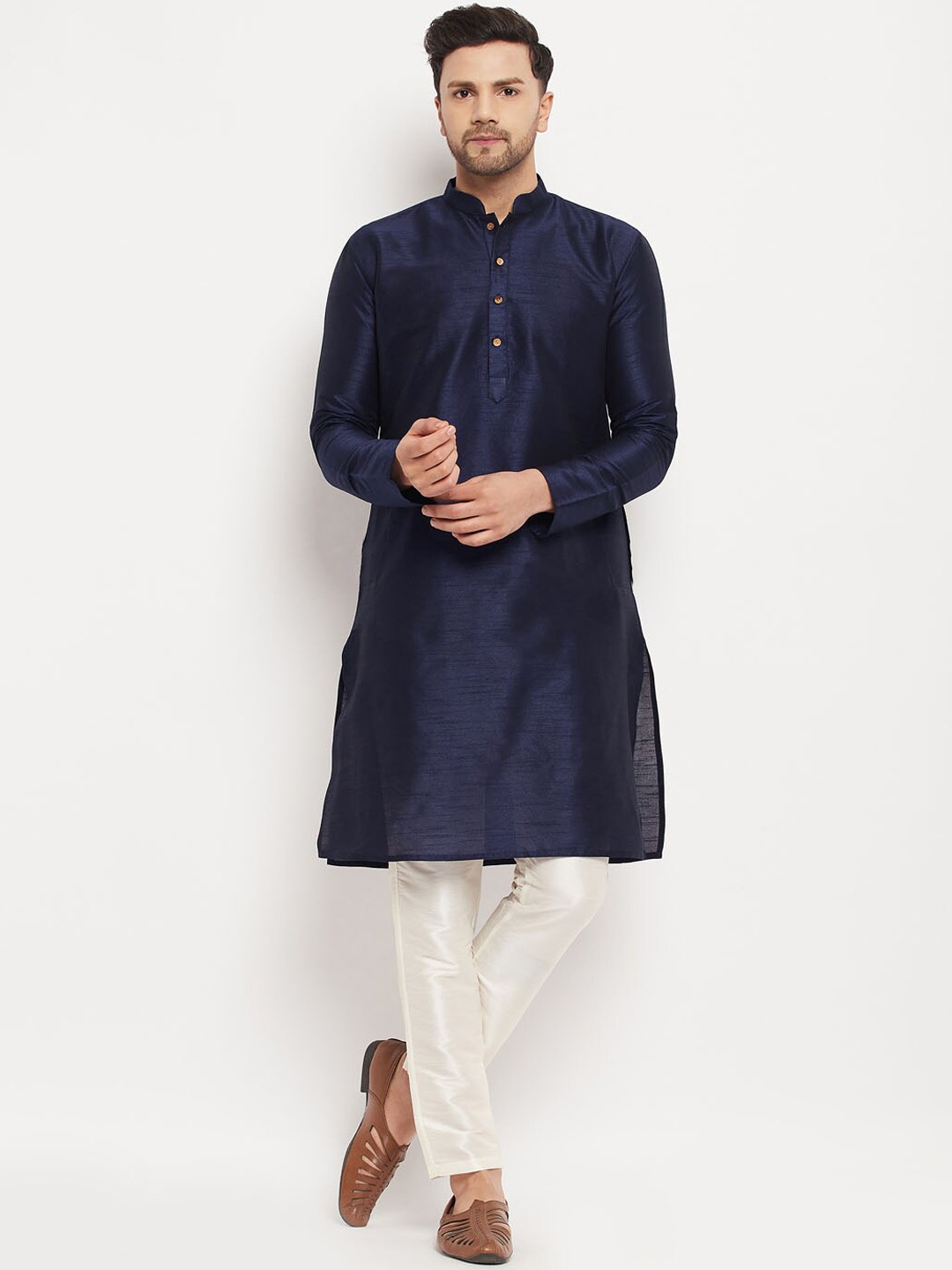 

VASTRAMAY Mandarin Collar Silk Blend Kurta With Trousers, Navy blue