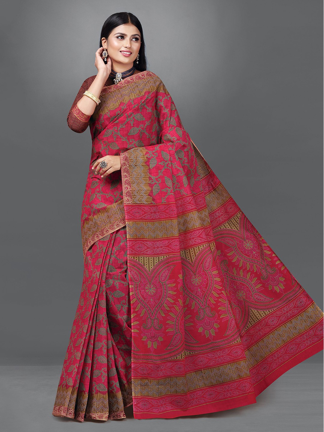 

SHANVIKA Floral Printed Pure Cotton Block Print Saree, Pink