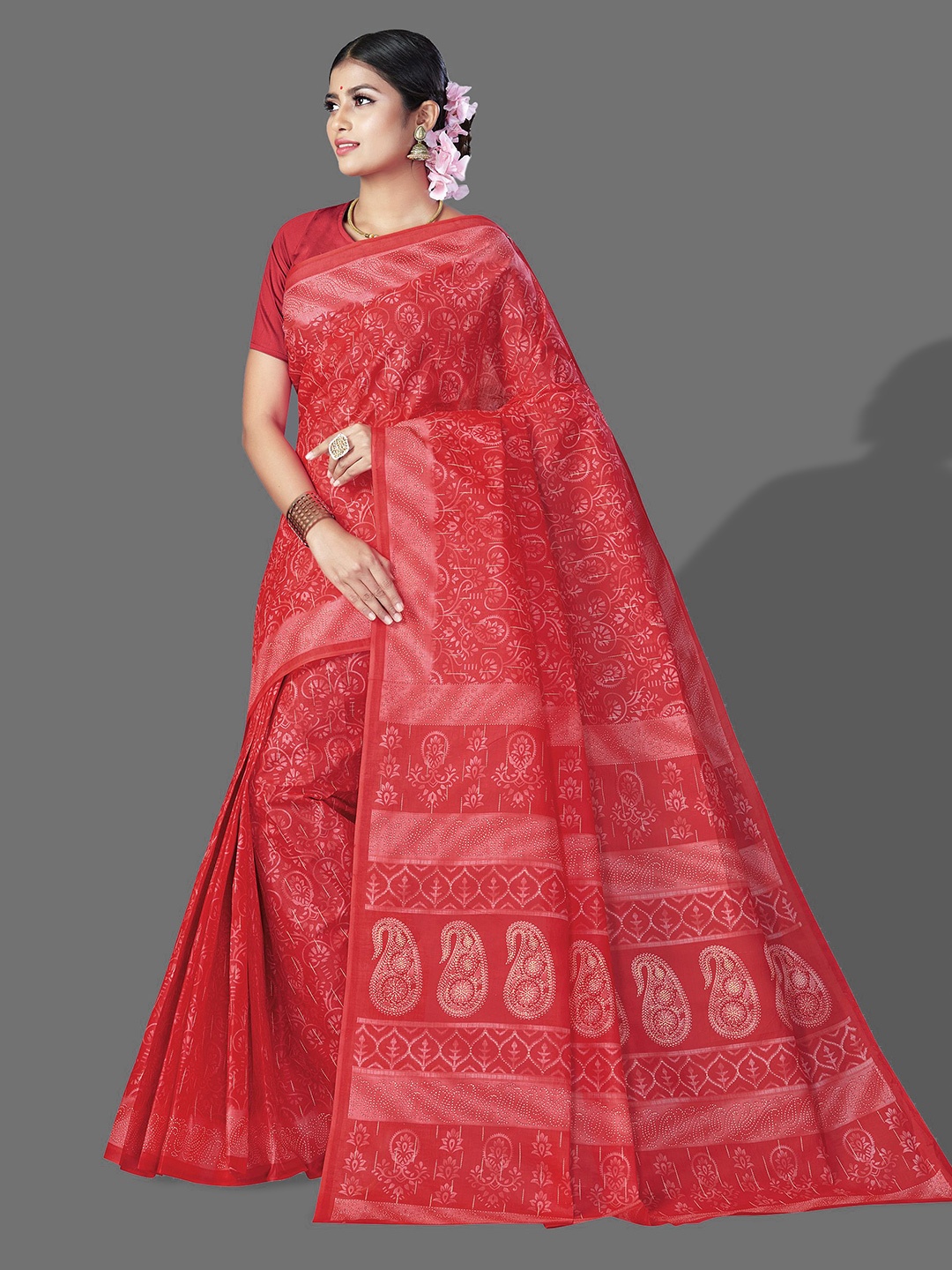 

SHANVIKA Floral Pure Cotton Block Printed Saree, Red