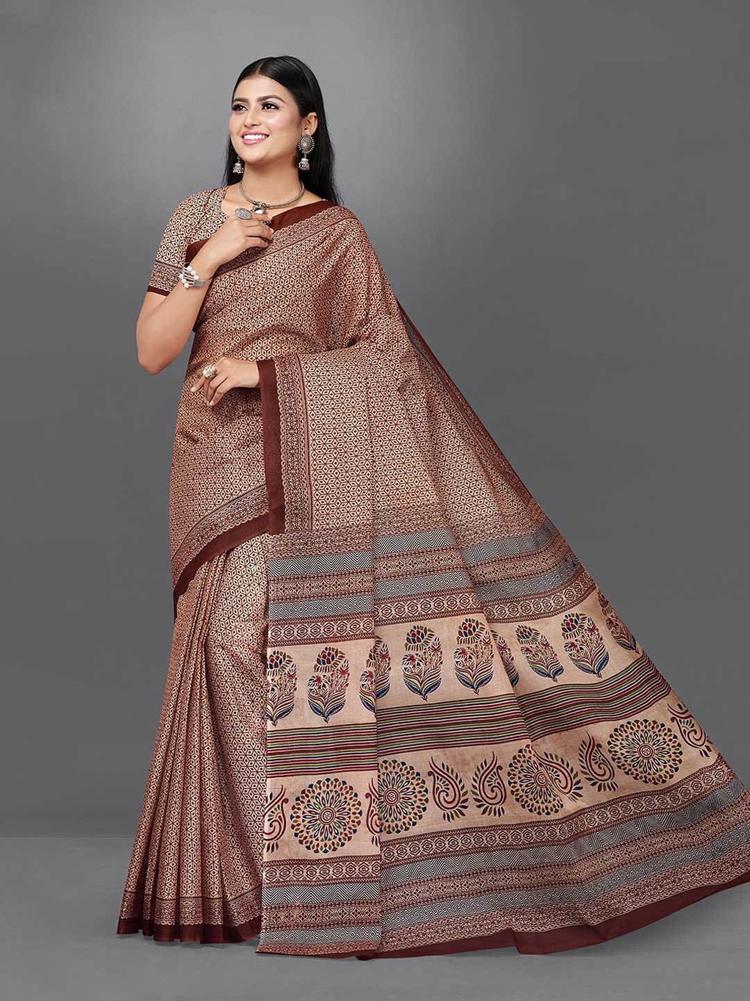 

SHANVIKA Geometric Printed Pure Cotton Block Print Saree, Brown