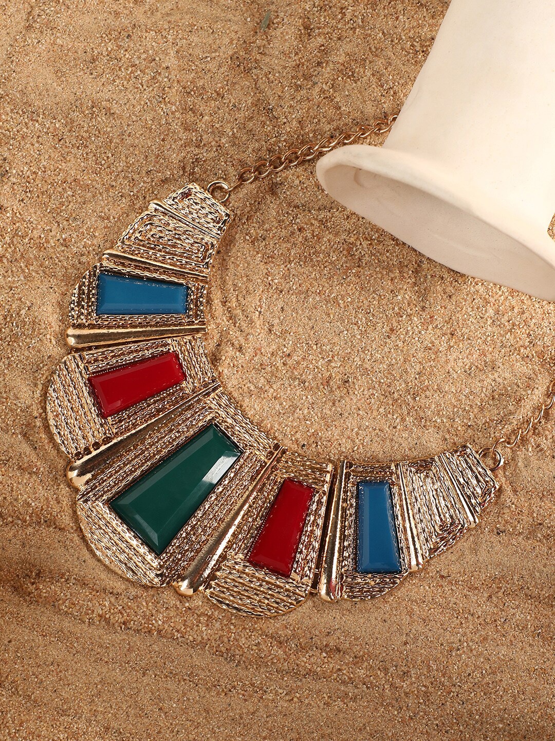 

SOHI Gold-Plated Stone-Studded Necklace, Green