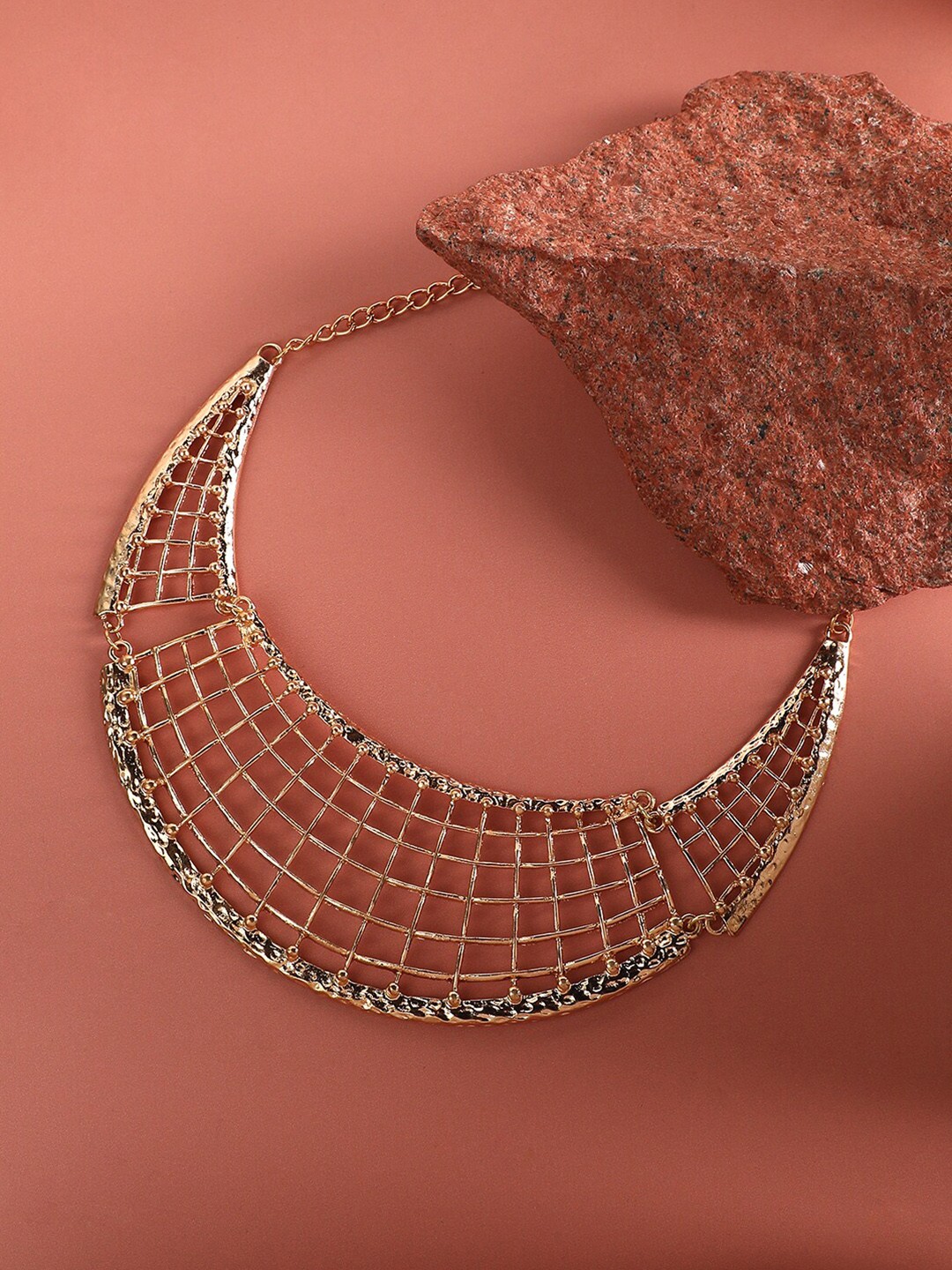 

SOHI Gold-Plated Necklace