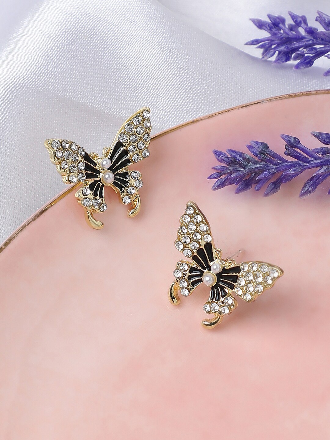 

SOHI Silver-Plated Contemporary Studs Earrings