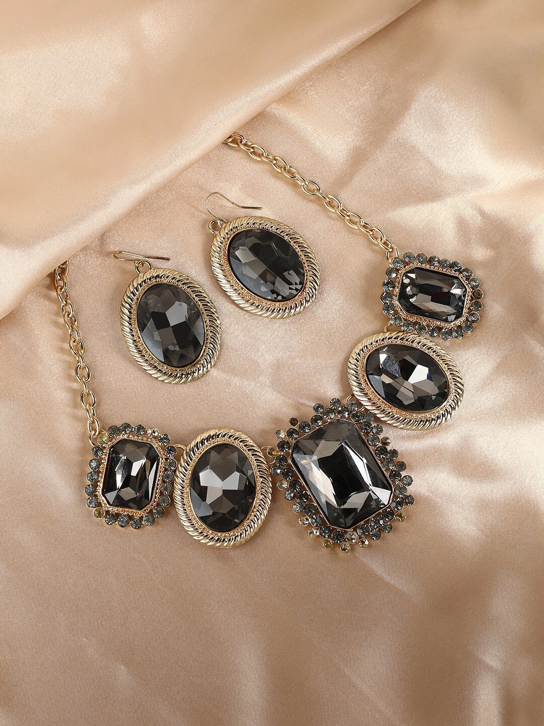 

SOHI Gold-Plated Stone-Studded Jewellery Set, Black