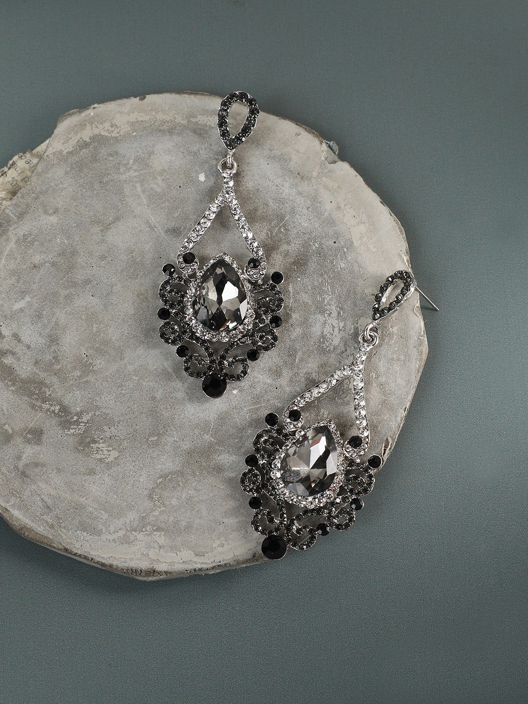 

SOHI Silver-Plated Classic Drop Earrings, Black