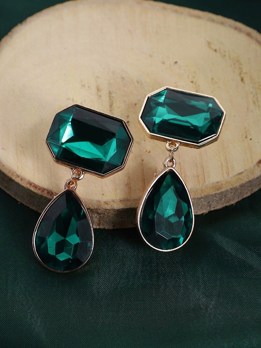 

SOHI Gold-Plated Teardrop Shaped Drop Earrings, Green