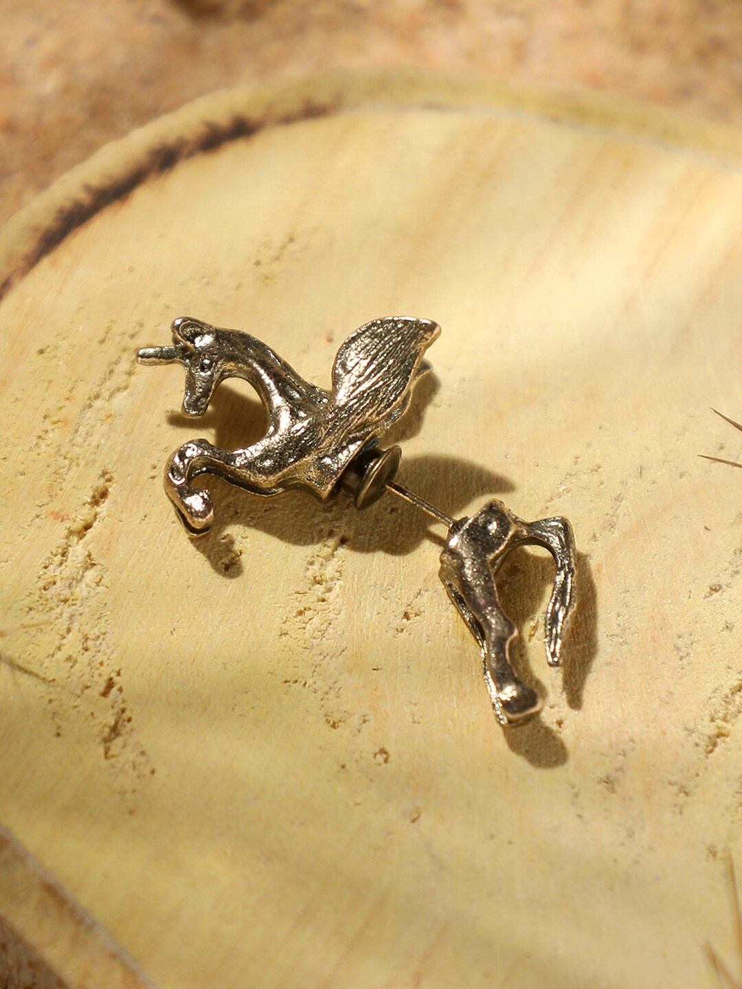 

SOHI Gold-Plated Contemporary Studs Earrings