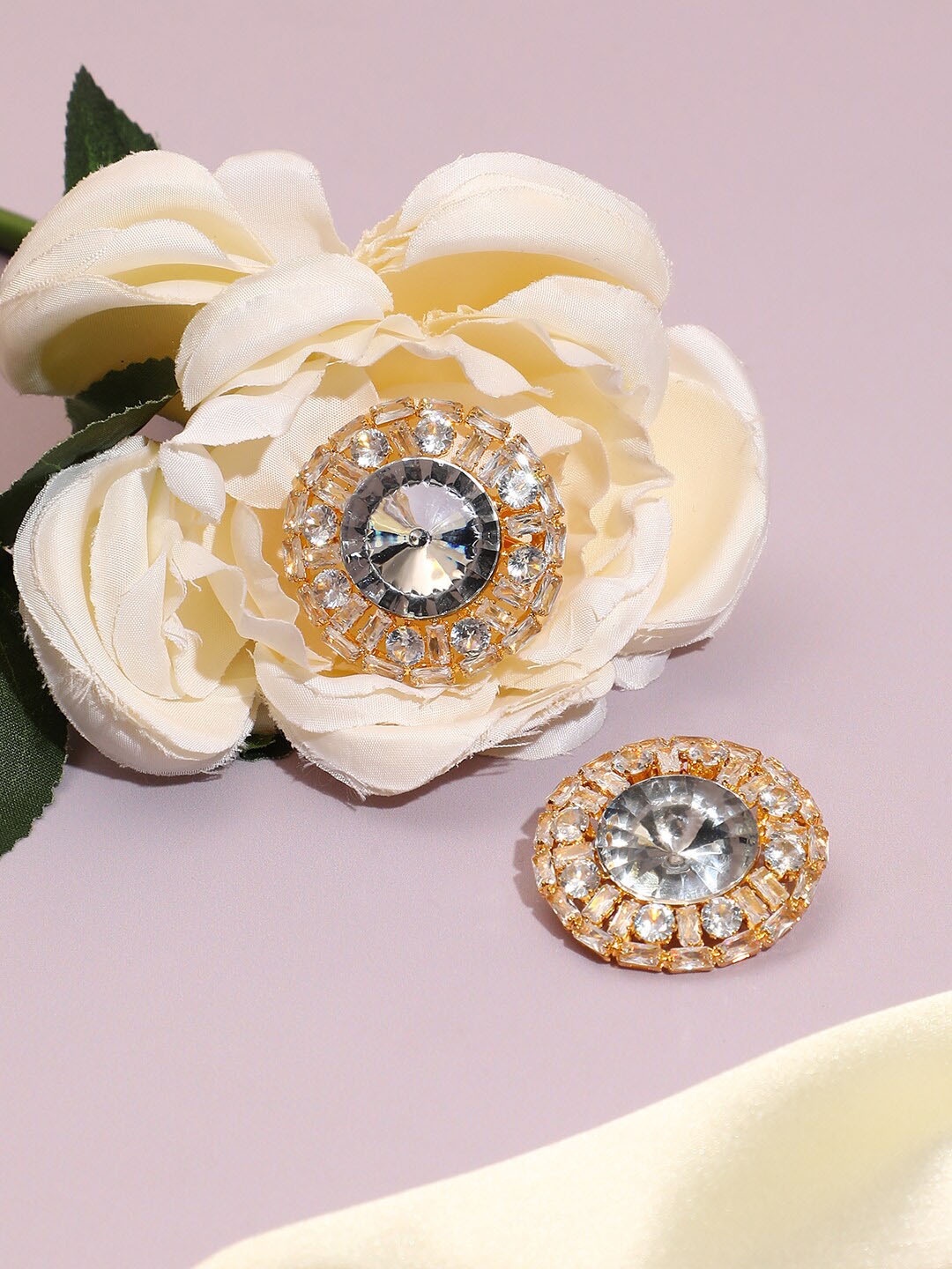 

SOHI Gold-Plated Contemporary Studs Earrings, White