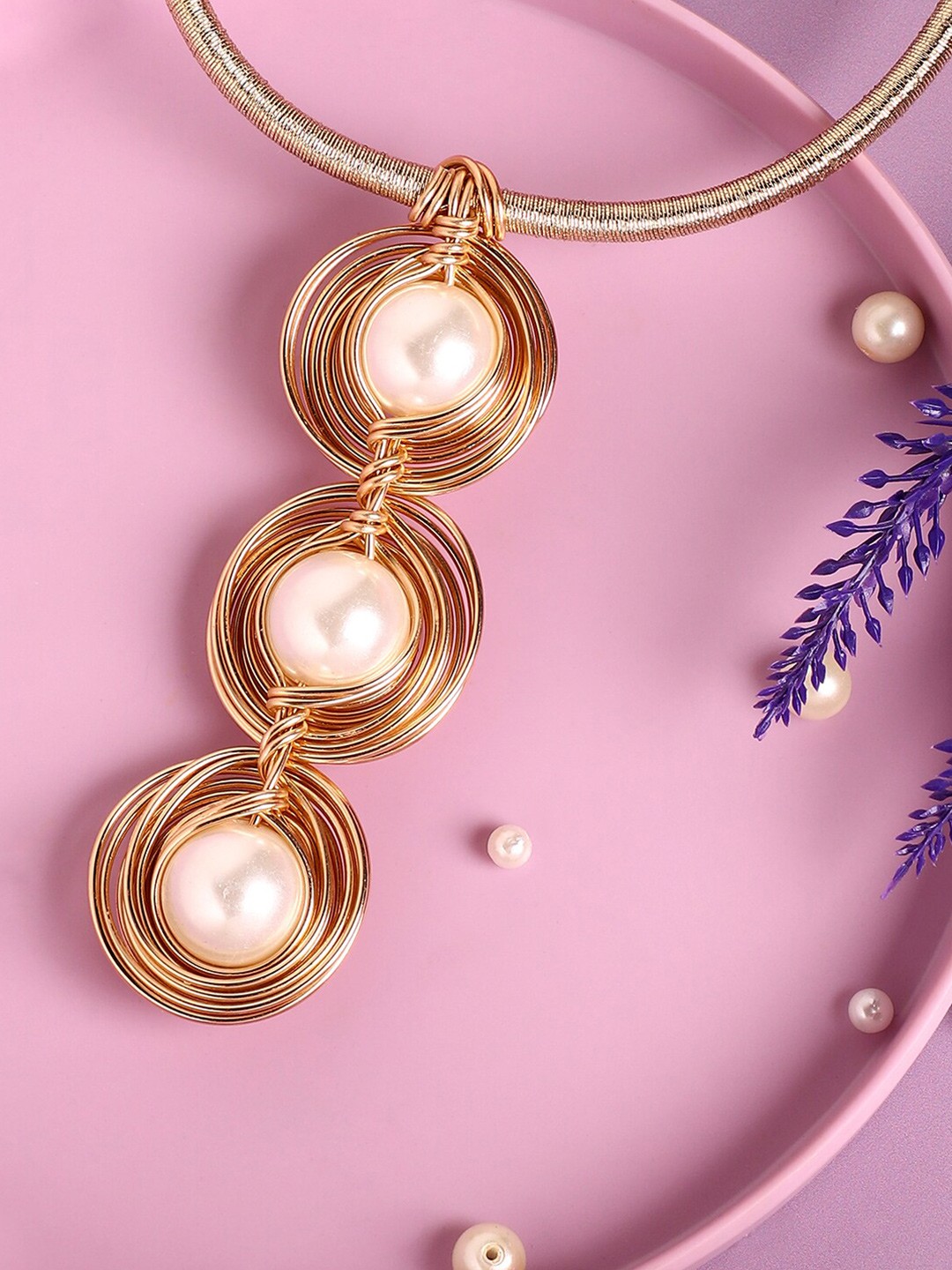 

SOHI Gold-Plated Beaded Necklace, White