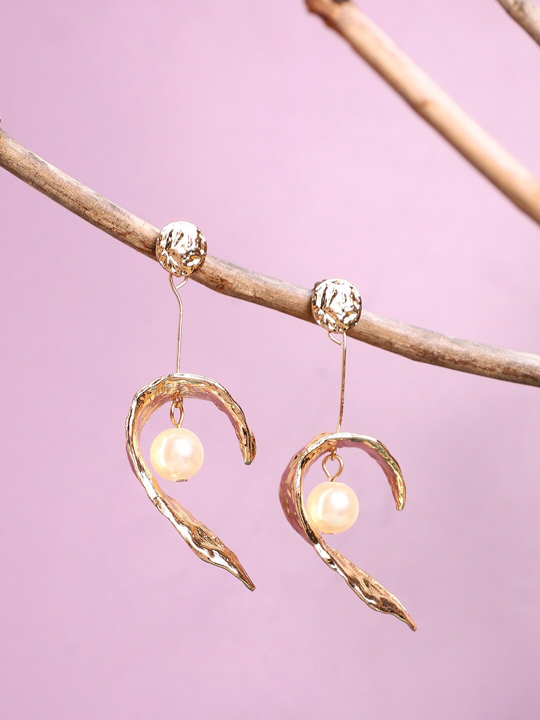 

SOHI Gold-Plated Contemporary Drop Earrings