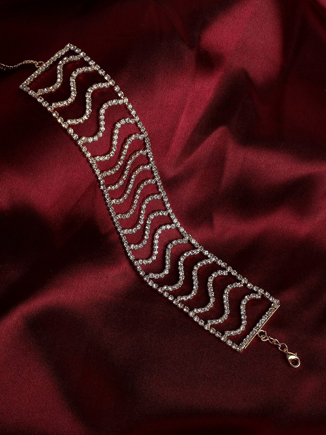 

SOHI Gold-Plated Statement Necklace