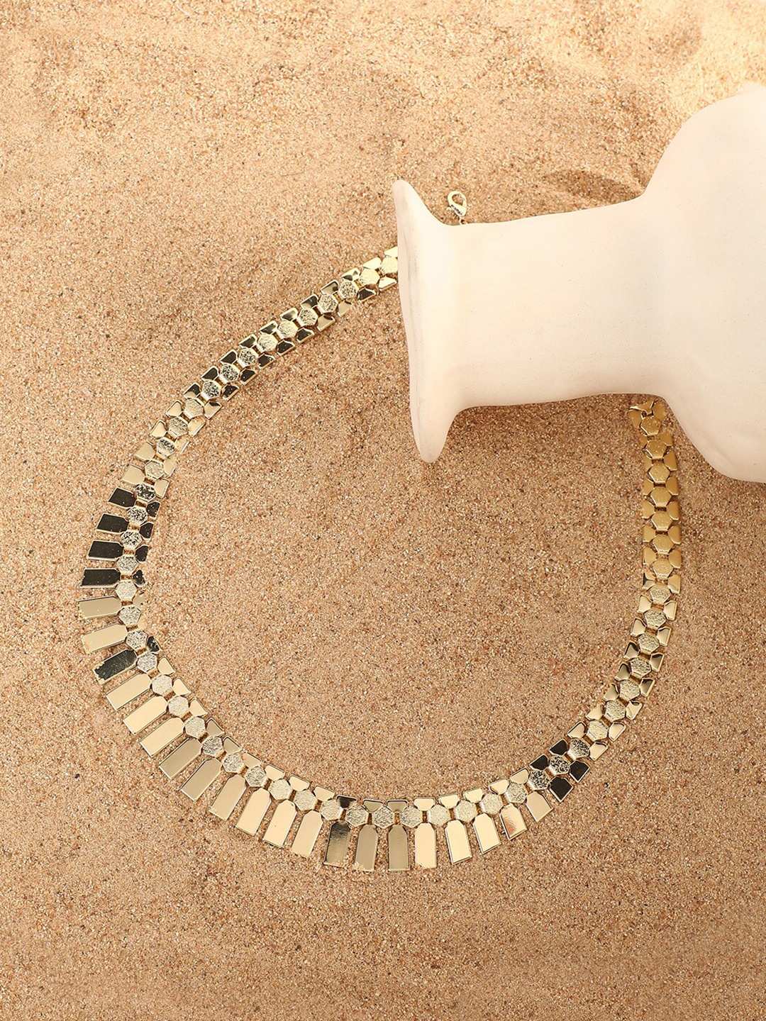 

SOHI Gold-Plated Statement Necklace